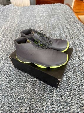 Jordan Men’s Black & Neon Green Low-Top Sneakers